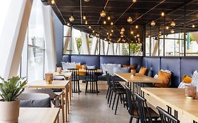 Best Western M-Treize Paris Asnieres